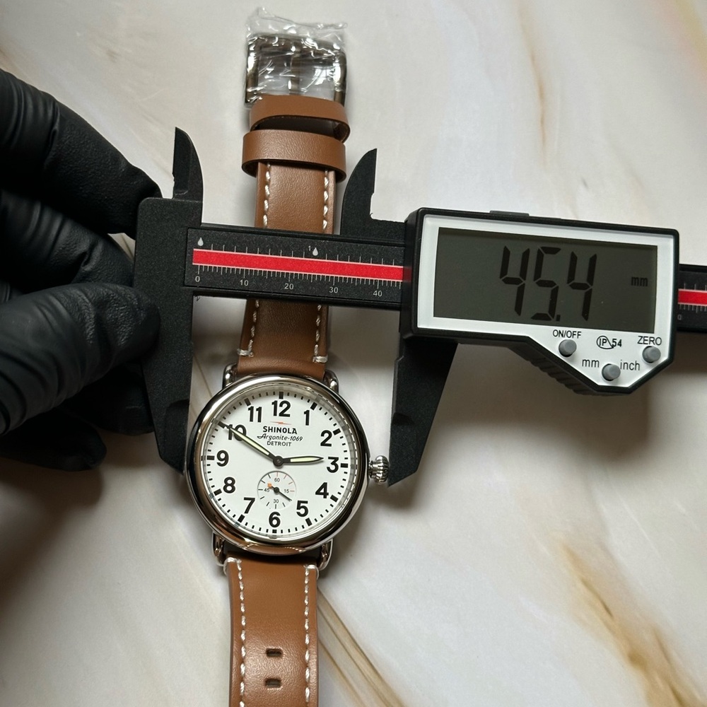 Shinola Detroit Runwell Stainless Steel Argonite-1069 Men’s 41mm Luxury Watch - Picture 13 of 13
